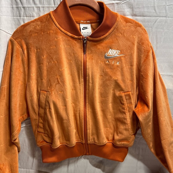 Women's Nike Air Swoosh Logo Printed Velour Jacke XS Orange Sport Spice Full Zip - Picture 1 of 6
